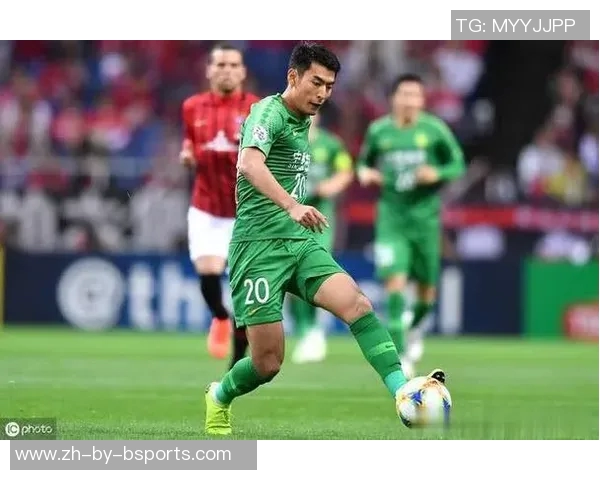 国足球星宝宝成长日记：从球场到家庭的温馨故事与未来展望