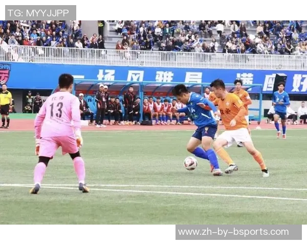 未婚足球球星聚焦他们的赛场拼搏与场外生活点滴揭秘 未婚足球球星聚焦他们的赛场拼搏与场外生活点滴揭秘